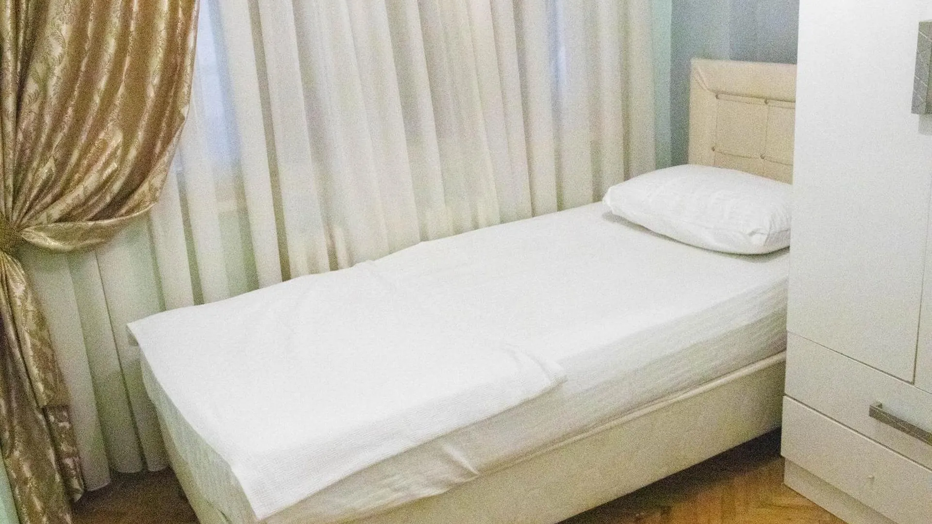 3 Diffrent Family Apartments At Center Walking 5 Minutes Estambul Turquía