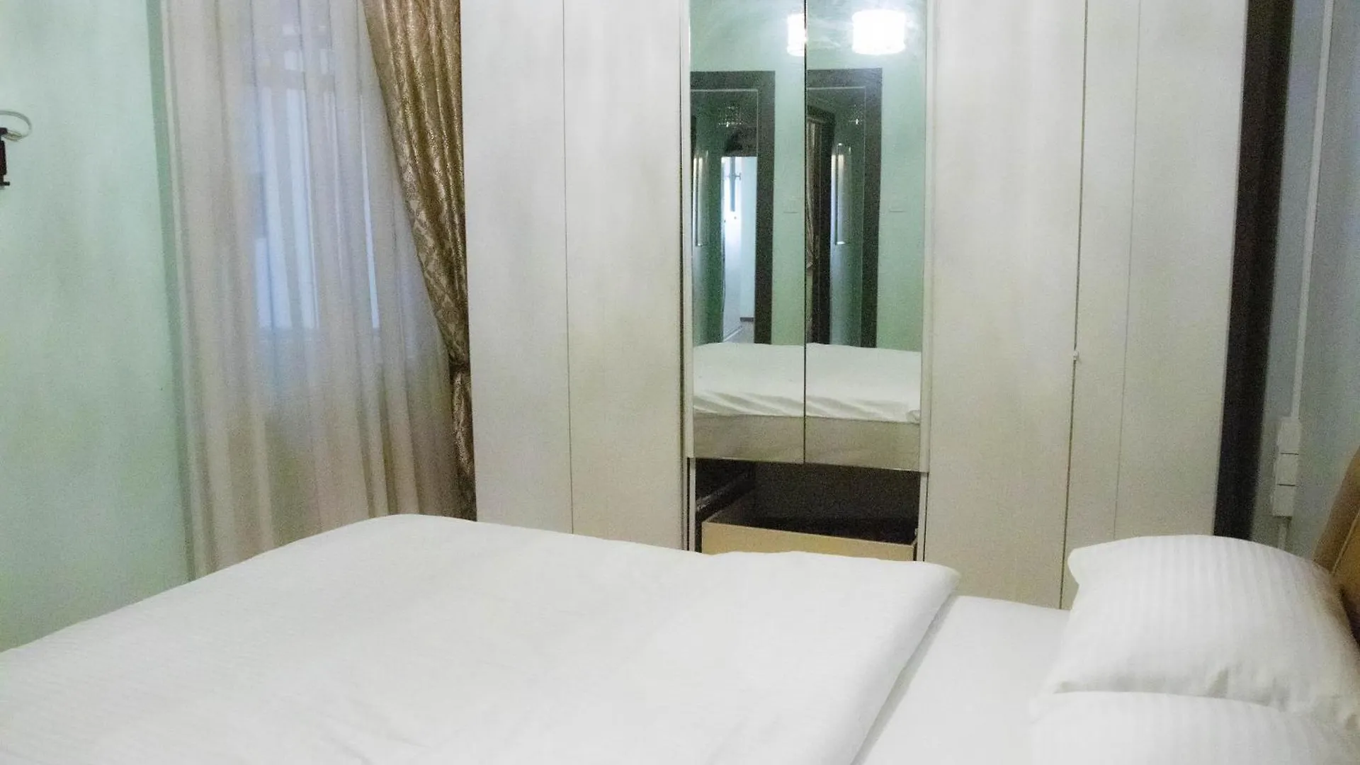 3 Diffrent Family Apartments At Center Walking 5 Minutes Istanbul Turkey