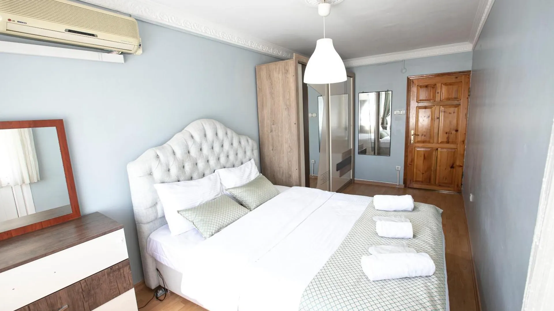 3 Diffrent Family Apartments At Center Walking 5 Minutes Istanbul