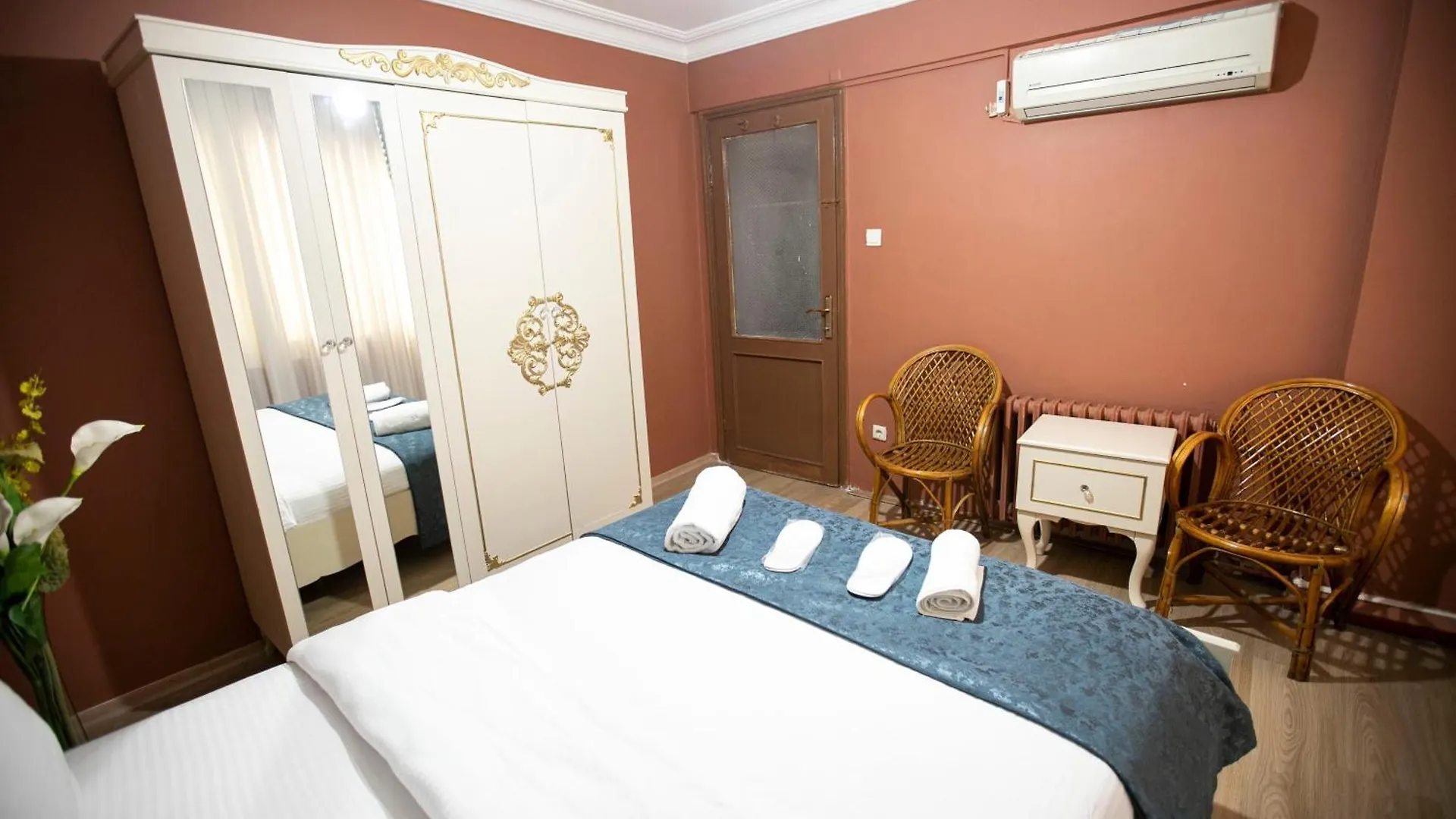 3 Diffrent Family Apartments At Center Walking 5 Minutes Istanbul