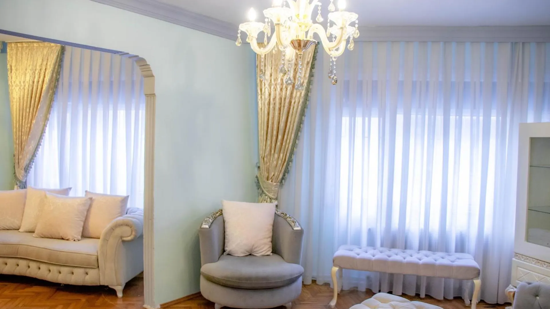 3 Diffrent Family Apartments At Center Walking 5 Minutes Estambul