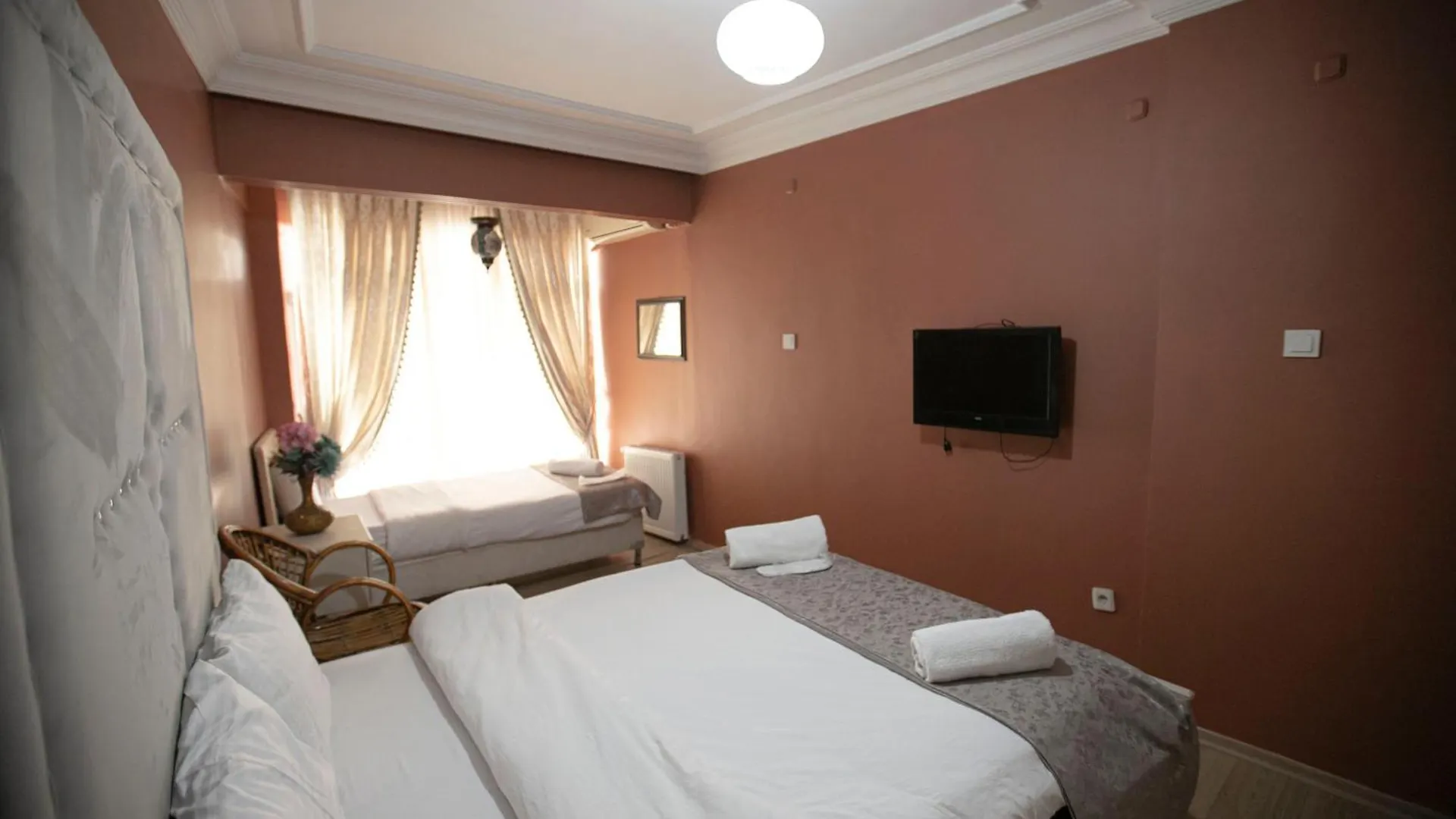 3 Diffrent Family Apartments At Center Walking 5 Minutes Estambul
