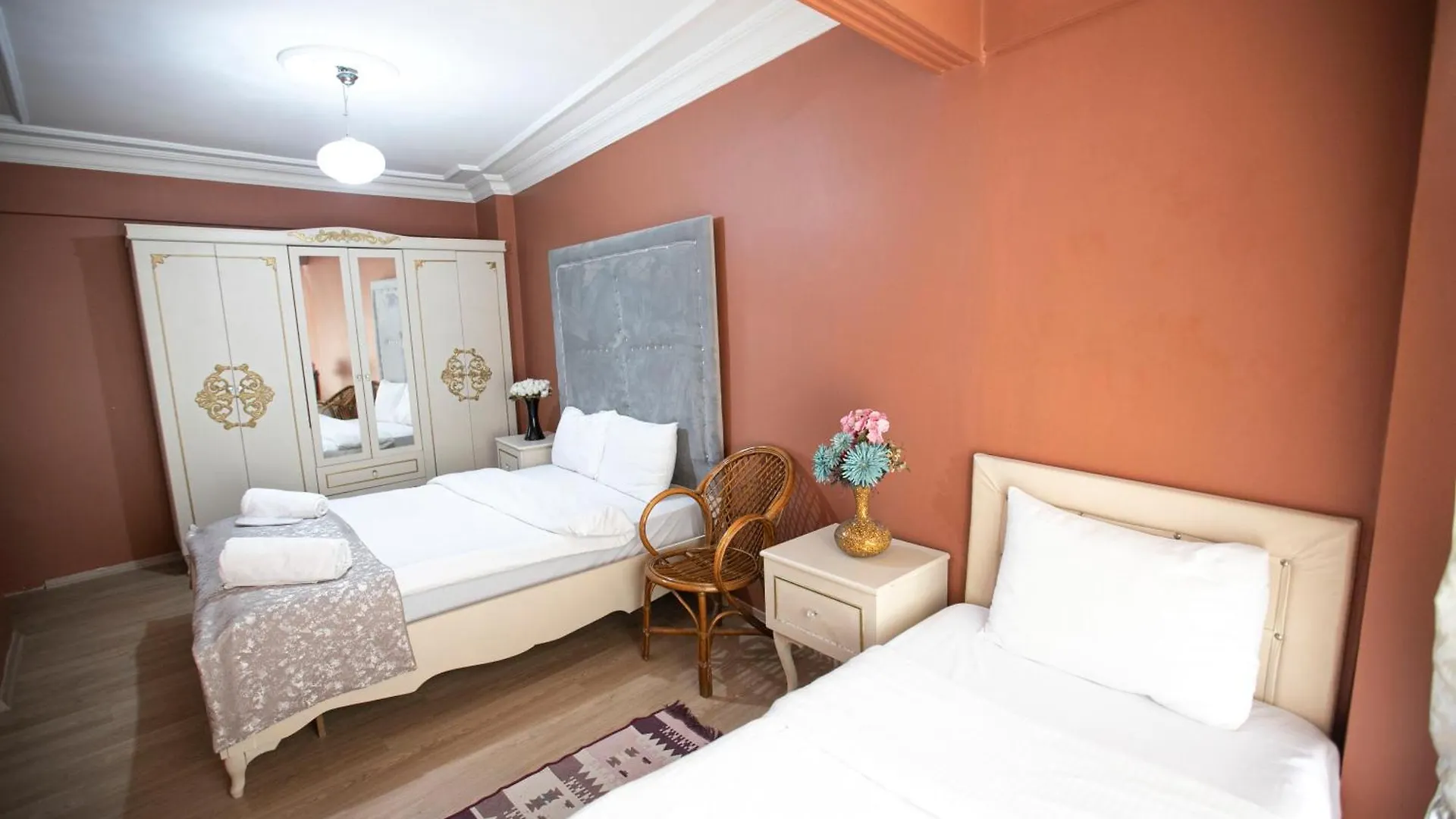 3 Diffrent Family Apartments At Center Walking 5 Minutes Istanbul Turkey